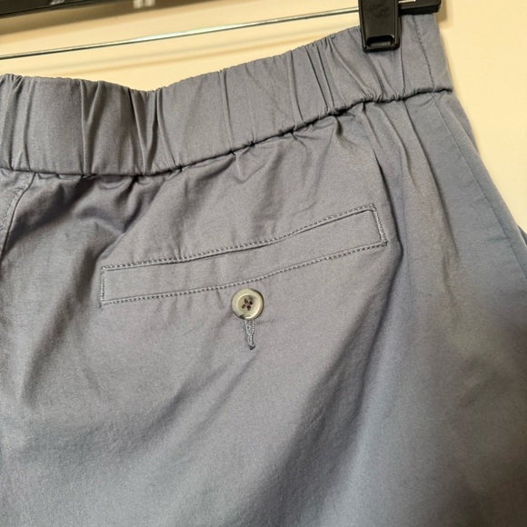 Duluth Trading Company Gray Shorts with elastic stretchy waistband - Picture 6 of 8
